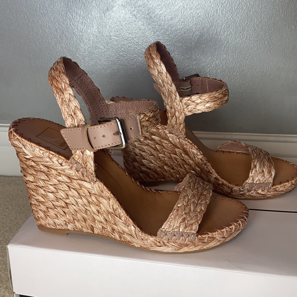 NEVER WORN Dolce Vita wedges